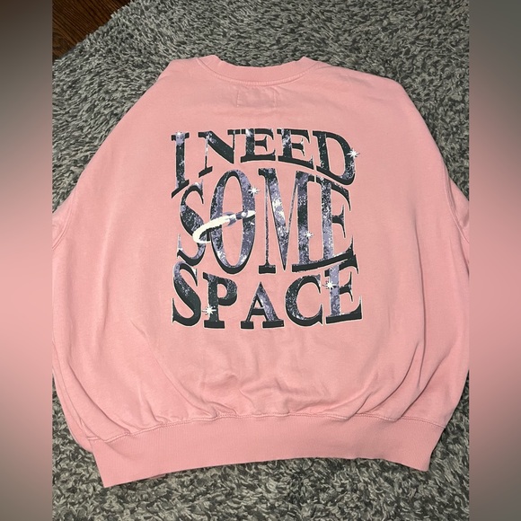 Urban Outfitters Wilder I Need Space Seamed Pullover Sweatshirt Size Medium - Picture 2 of 5